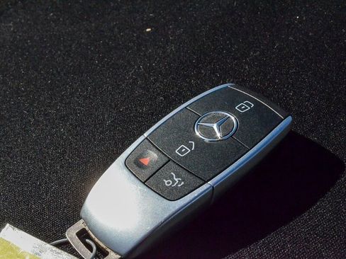 Used 2020 Mercedes-Benz C 300 C 300 image 39