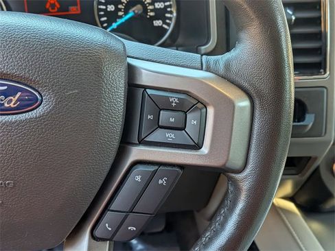 Used 2021 Ford Expedition XLT image 16