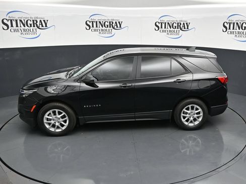 Used 2023 Chevrolet Equinox LS FWD image 24