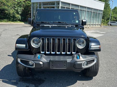 Used 2023 Jeep Wrangler Unlimited Sahara w/ Cold Weather Group AWD/4WD image 8