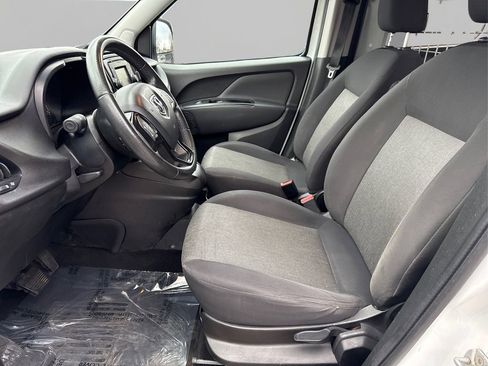 Used 2016 RAM ProMaster City Tradesman SLT w/ Rear Back-up Camera Group image 9