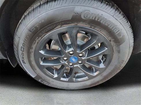 Used 2020 Ford Escape SE image 12