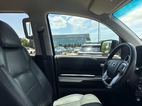 Used 2017 Toyota Tundra SR5 RWD image 14