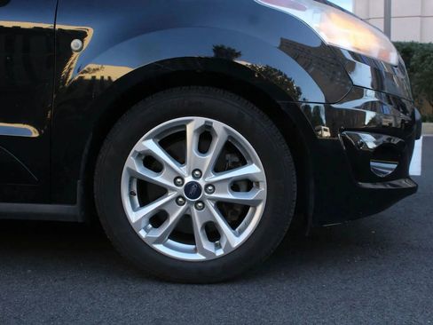 Used 2014 Ford Transit Connect Titanium FWD image 4