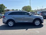 Used 2020 Kia Sorento LX w/ LX I4 Convenience Package image 5