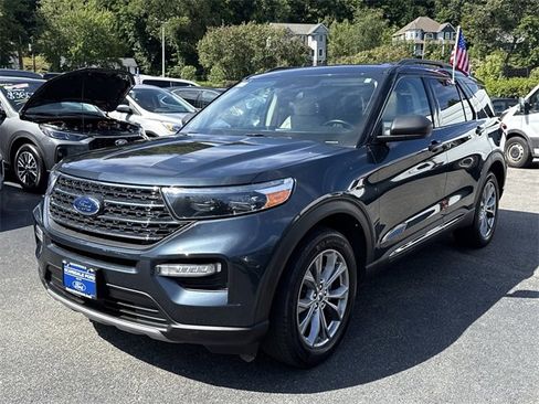 Used 2022 Ford Explorer XLT w/ Equipment Group 202A image 14