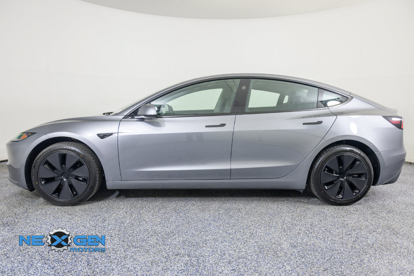 Used 2025 Tesla Model 3 Long Range RWD image 5