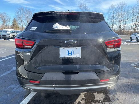 Used 2024 Chevrolet Blazer Premier w/ LPO, Black Sport Package image 4