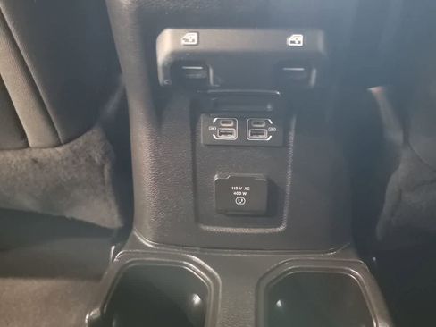 Used 2023 Jeep Gladiator Overland AWD/4WD image 21