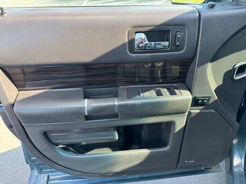 Used 2016 Ford Flex SEL w/ Equipment Group 202A image 2