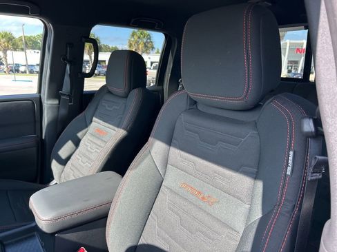 Used 2024 Nissan Frontier Pro-X w/ Technology Package image 17