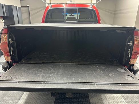 Used 2005 Toyota Tacoma PreRunner image 11