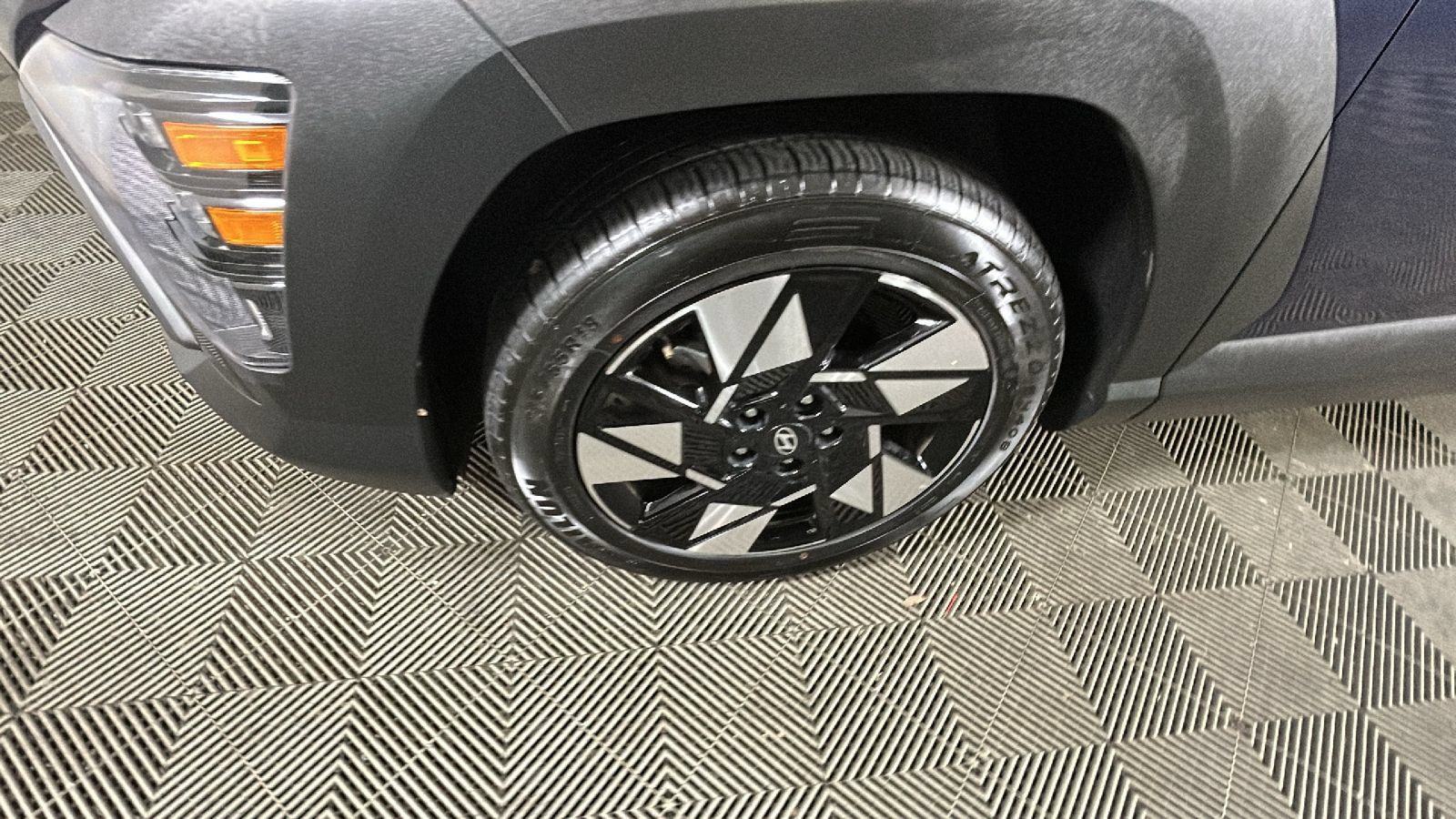 Used 2025 Hyundai Kona SEL FWD image 10
