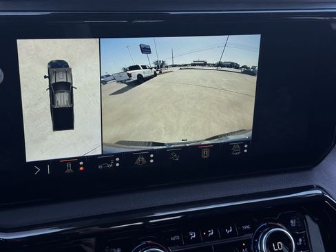 Used 2024 GMC Sierra 2500 AT4 w/ AT4 Premium Plus Package image 19