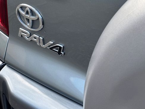 Used 2005 Toyota RAV4 Base image 26