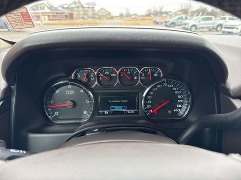 Used 2017 Chevrolet Suburban Premier image 13