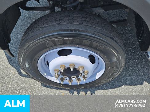 Used 2024 RAM 4500 SLT w/ Quick Order Package 2YG SLT image 17