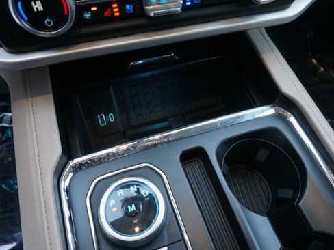 Used 2024 Ford Expedition Max XLT image 17