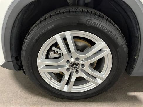 Used 2021 Mercedes-Benz GLA 250 4MATIC w/ Premium Package image 28