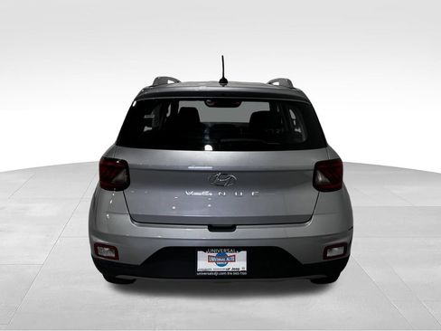 Used 2025 Hyundai Venue SEL FWD image 24