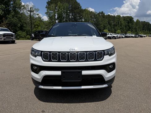 Certified 2025 Jeep Compass Limited AWD/4WD image 2