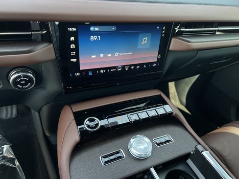 New 2025 Lincoln Navigator L Reserve image 17