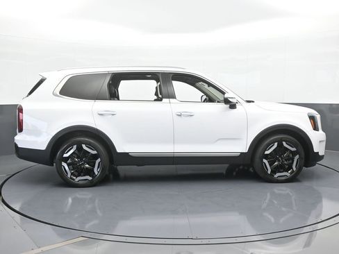 Used 2023 Kia Telluride S w/ S Sunroof Package image 7
