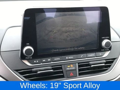 Used 2024 Nissan Altima 2.5 SR image 10