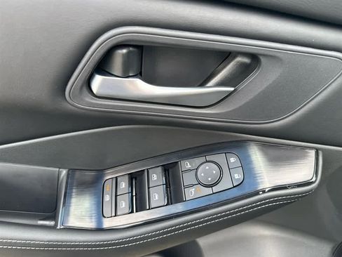 New 2026 Nissan Rogue SV image 10