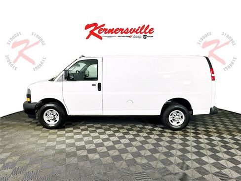 Used 2024 Chevrolet Express 2500 image 4