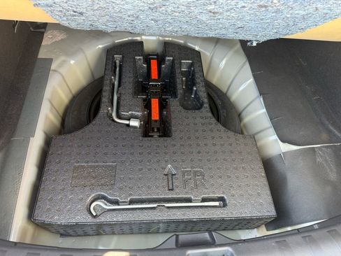 Used 2022 Nissan Kicks SR w/ Premium Package FWD image 49