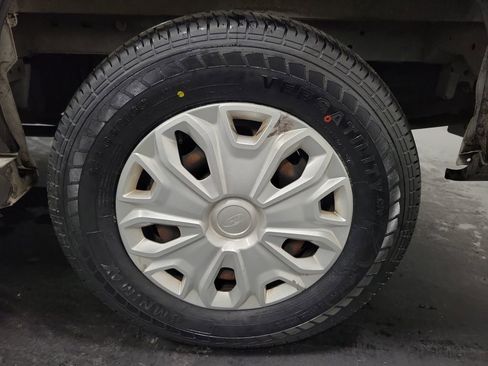 Used 2019 Ford Transit 250 130 Low Roof w/ Exterior Upgrade Package image 11