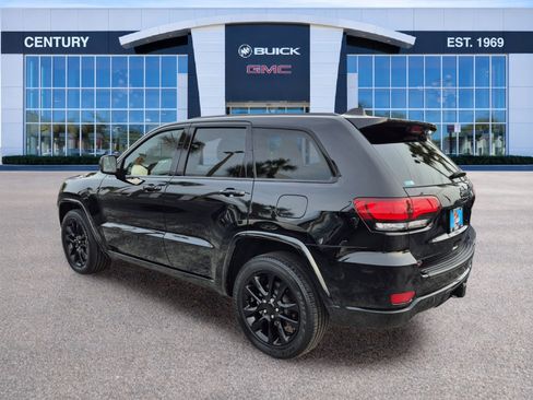 Used 2021 Jeep Grand Cherokee Laredo X AWD/4WD image 6