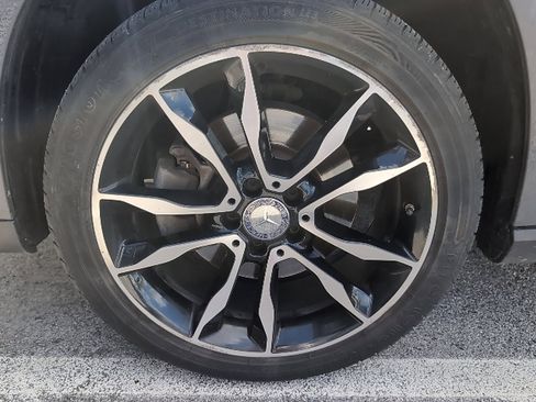 Used 2017 Mercedes-Benz GLA 250 4MATIC image 17