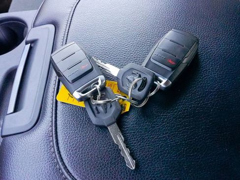 Used 2023 RAM 3500 Tradesman image 31