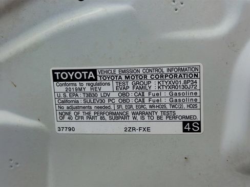 Used 2019 Toyota Prius L Eco image 17