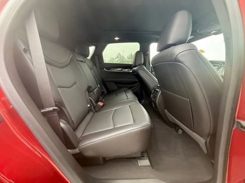 Certified 2024 Cadillac XT5 Premium Luxury AWD/4WD image 35