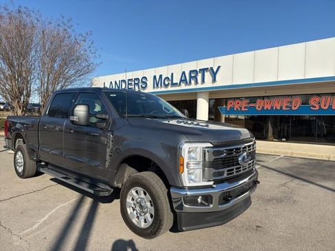 Used 2024 Ford F350 XLT image 1