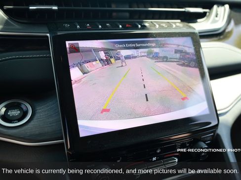 Used 2023 Jeep Grand Cherokee L Limited w/ Luxury Tech Group II RWD image 17