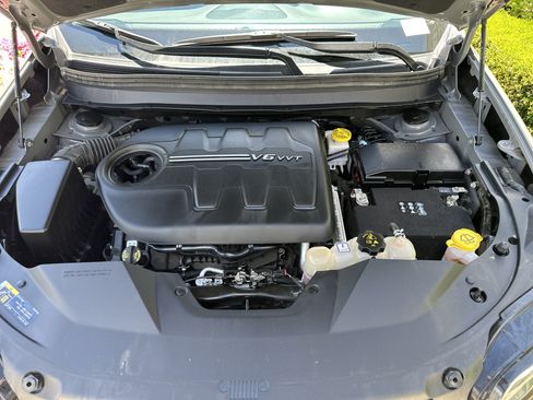 Used 2022 Jeep Cherokee Trailhawk w/ Comfort/Convenience Group AWD/4WD image 33