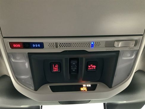 Used 2023 Subaru Forester Premium image 33