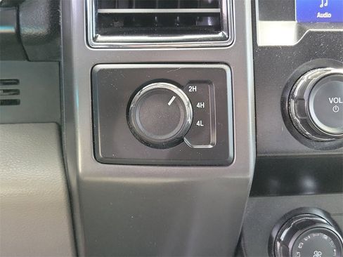 Used 2019 Ford F150 XLT w/ XTR Package image 30