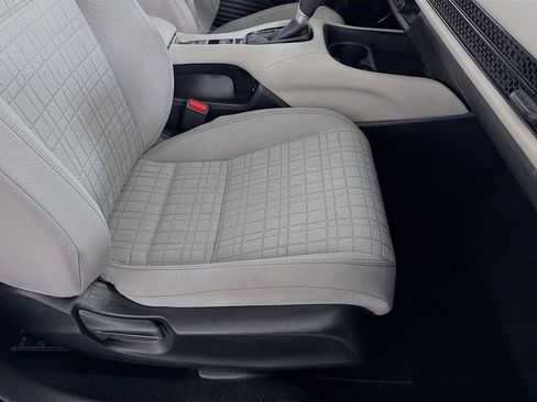 Certified 2024 Honda HR-V LX image 35