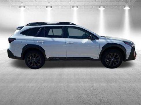 Used 2025 Subaru Outback Onyx Edition AWD/4WD image 4