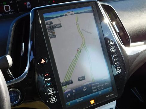 Used 2018 Toyota Prius Prime Advanced image 15