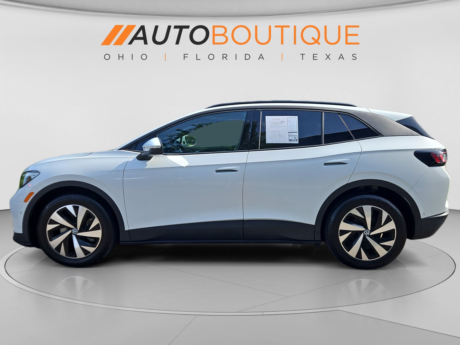 Used 2024 Volkswagen ID.4 2WD image 2