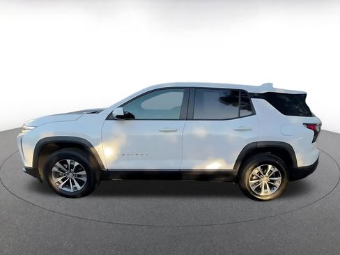 Used 2025 Chevrolet Equinox LT image 9