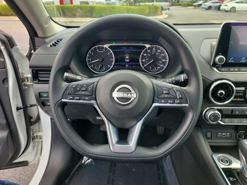 Certified 2024 Nissan Sentra SV FWD image 21