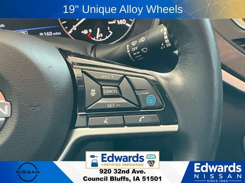 Used 2024 Nissan Altima 2.5 SL FWD image 18
