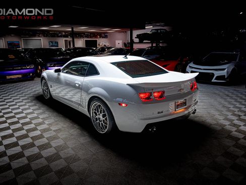 Used 2010 Chevrolet Camaro SS w/ LPO, Ground Effects Package image 4